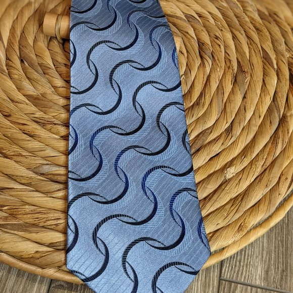 [2/$40] NWOT Men's - Silk Necktie - Blue waves - Picture 2 of 4